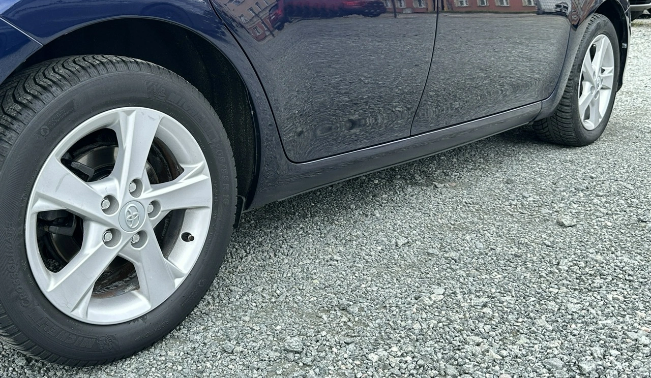 Toyota Auris - Zdjęcie 9