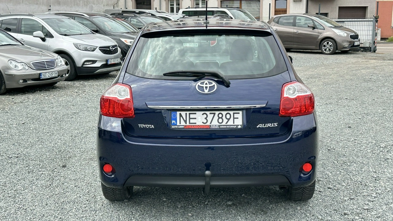 Toyota Auris - Zdjęcie 10