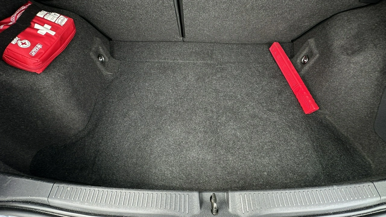 Toyota Auris - Zdjęcie 13