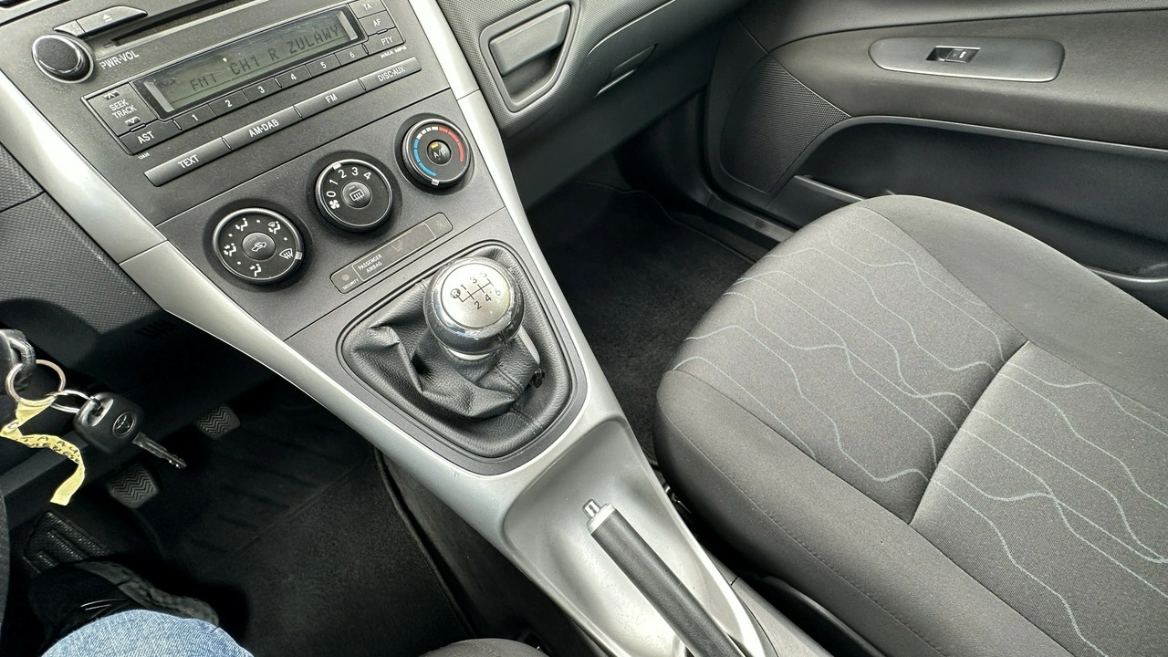 Toyota Auris - Zdjęcie 33