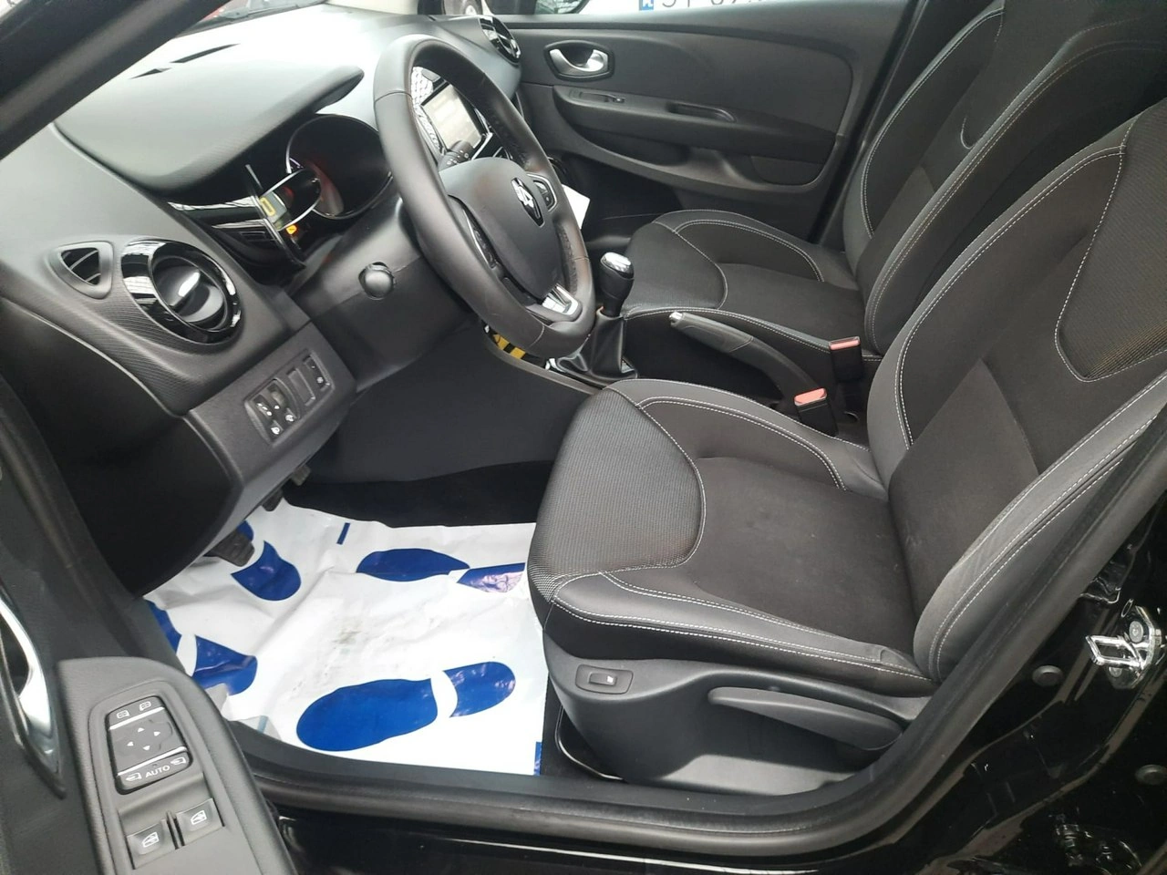 Renault Clio - Zdjęcie 19