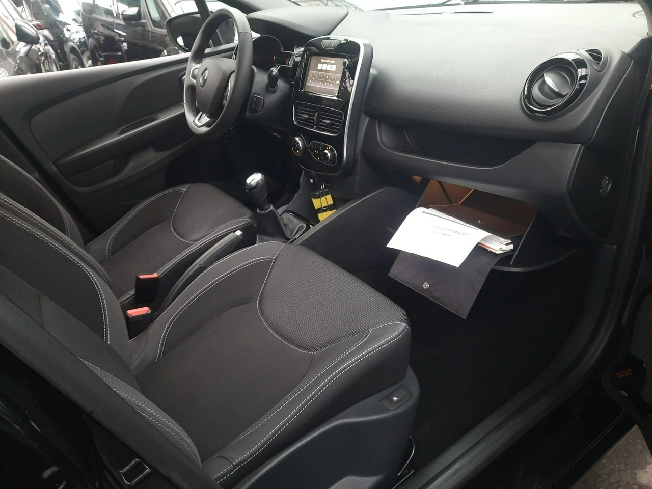 Renault Clio - Zdjęcie 16