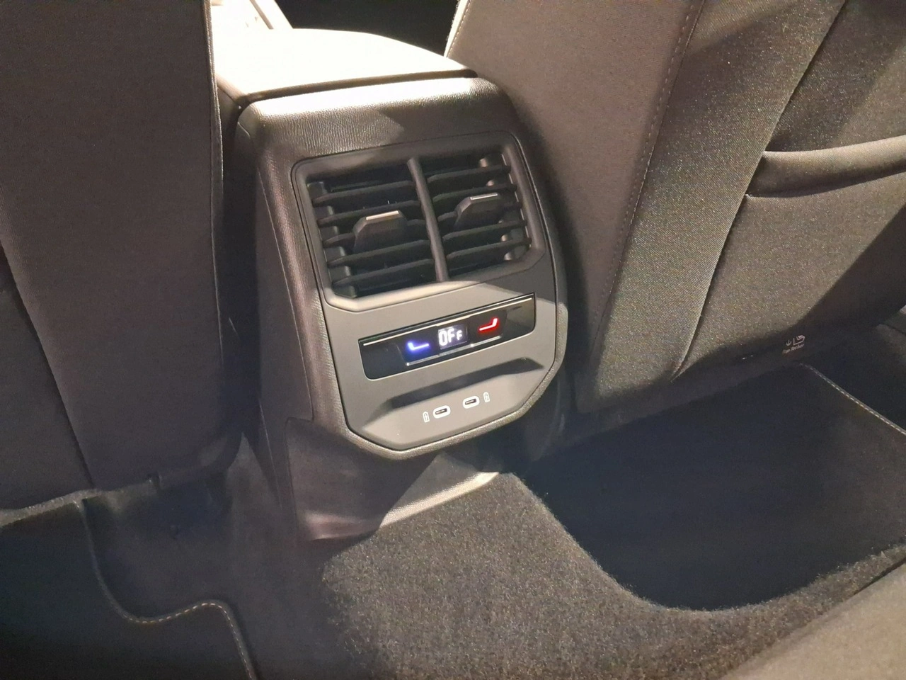 Seat Leon Sportstourer - Zdjęcie 10