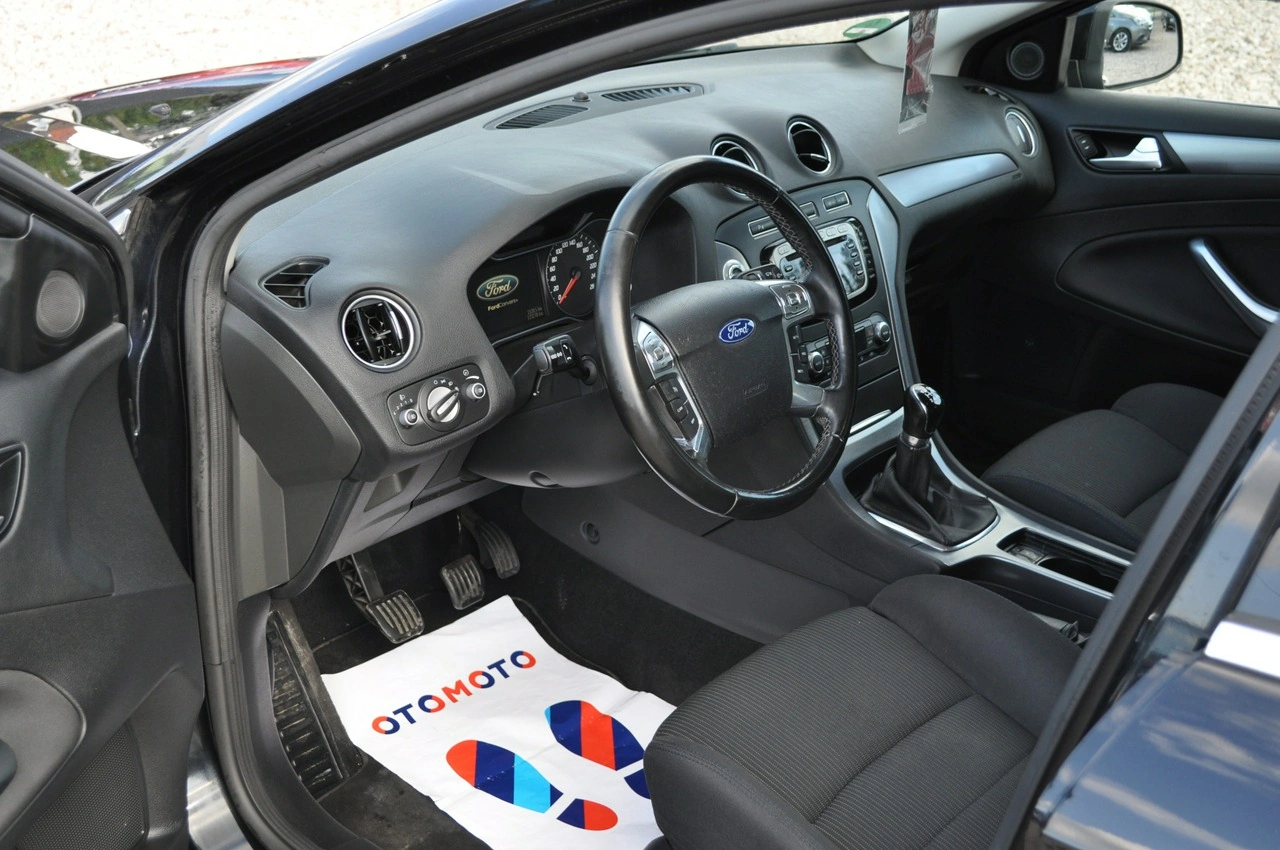 Ford Mondeo - Zdjęcie 15