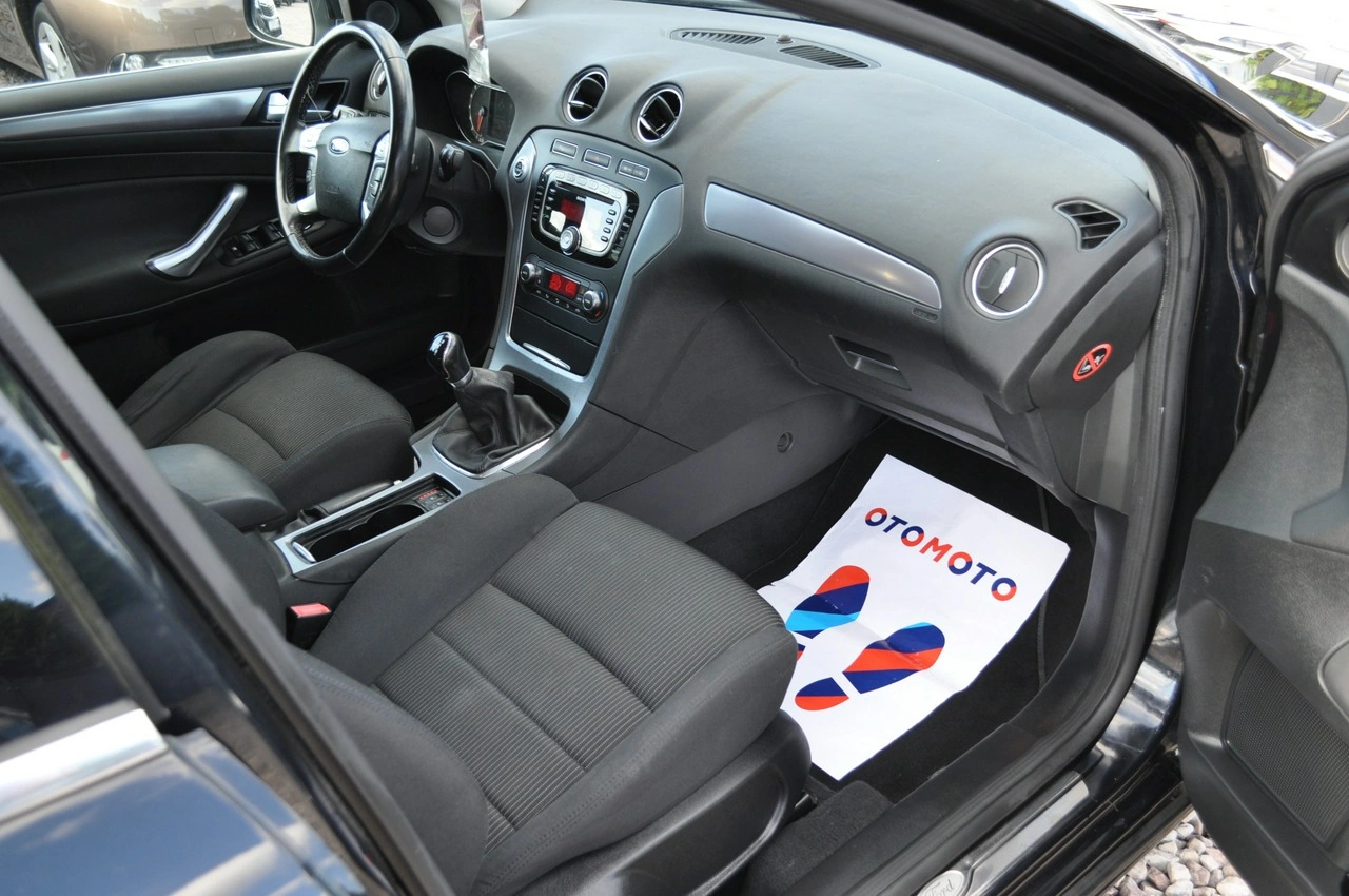 Ford Mondeo - Zdjęcie 27