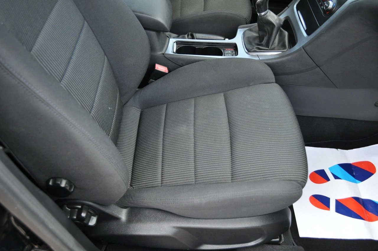 Ford Mondeo - Zdjęcie 29