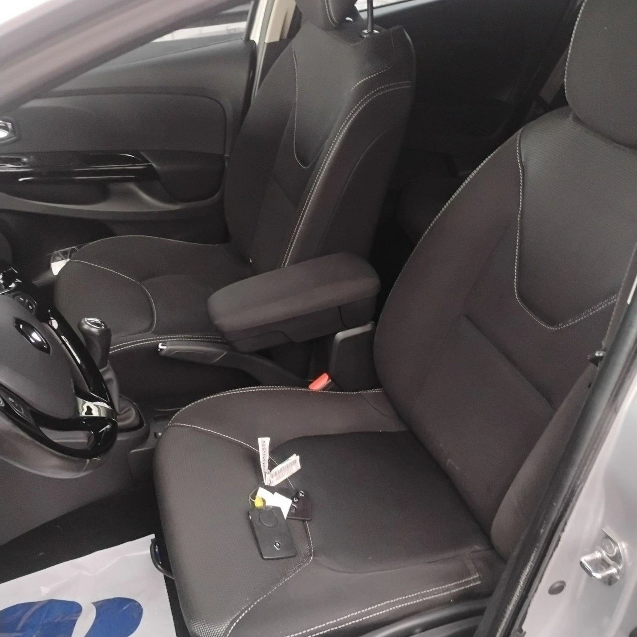 Renault Clio - Zdjęcie 16