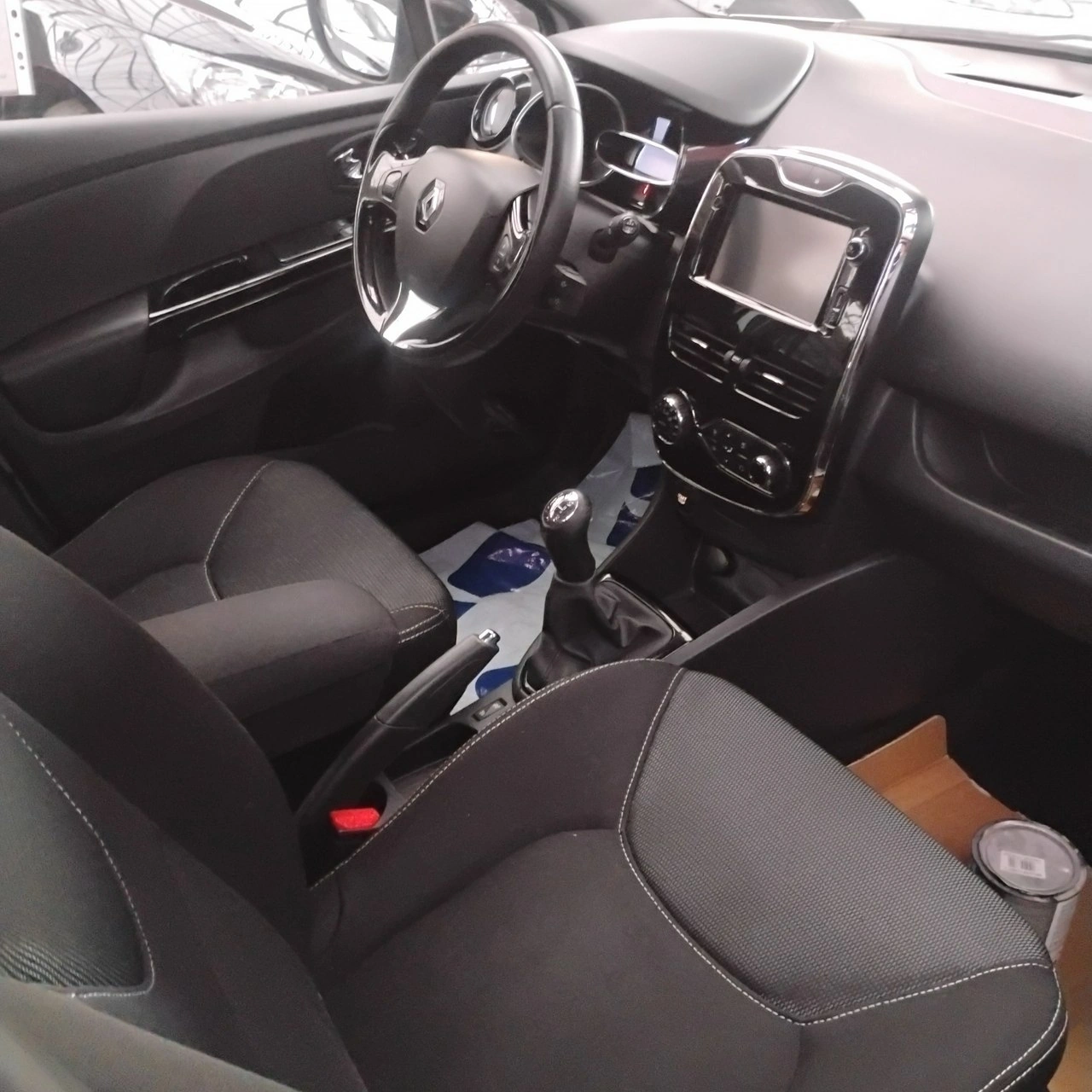 Renault Clio - Zdjęcie 31