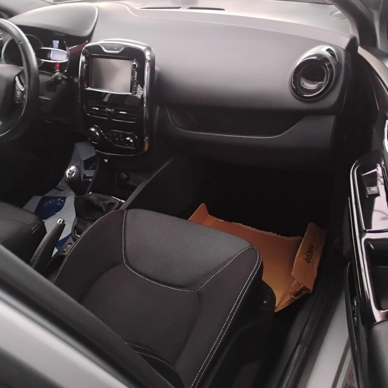 Renault Clio - Zdjęcie 33