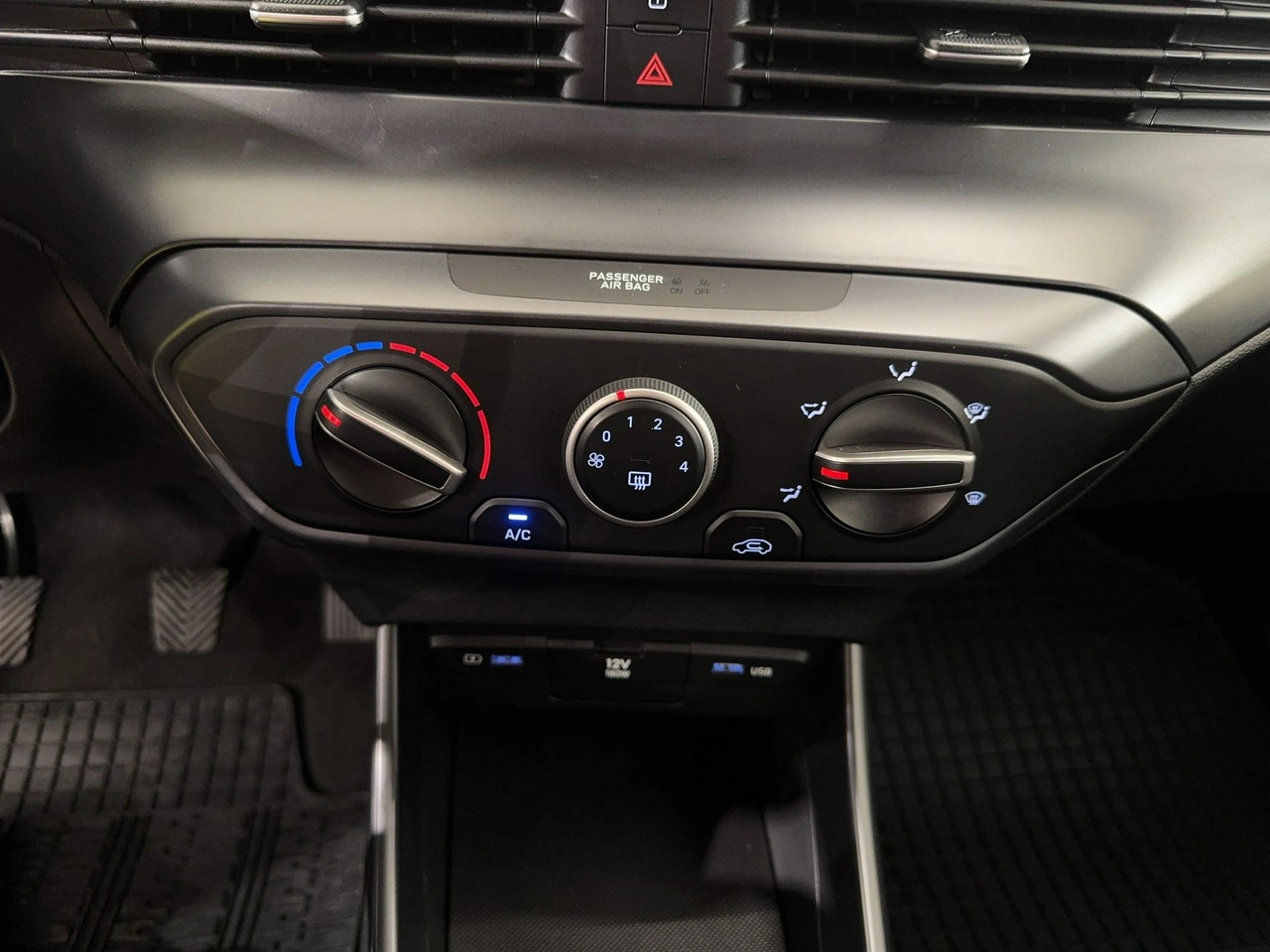 Hyundai i20 - Zdjęcie 22