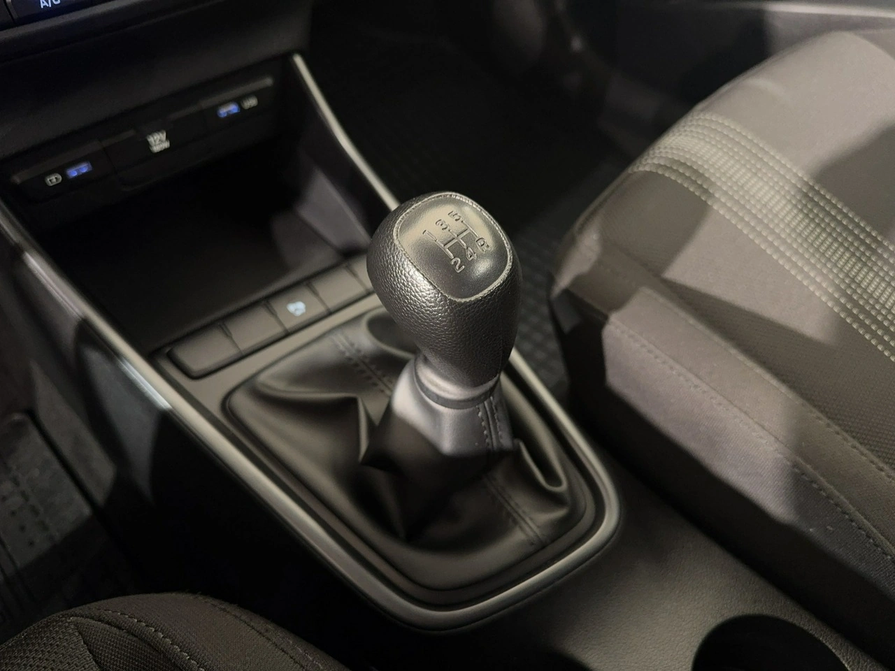 Hyundai i20 - Zdjęcie 23