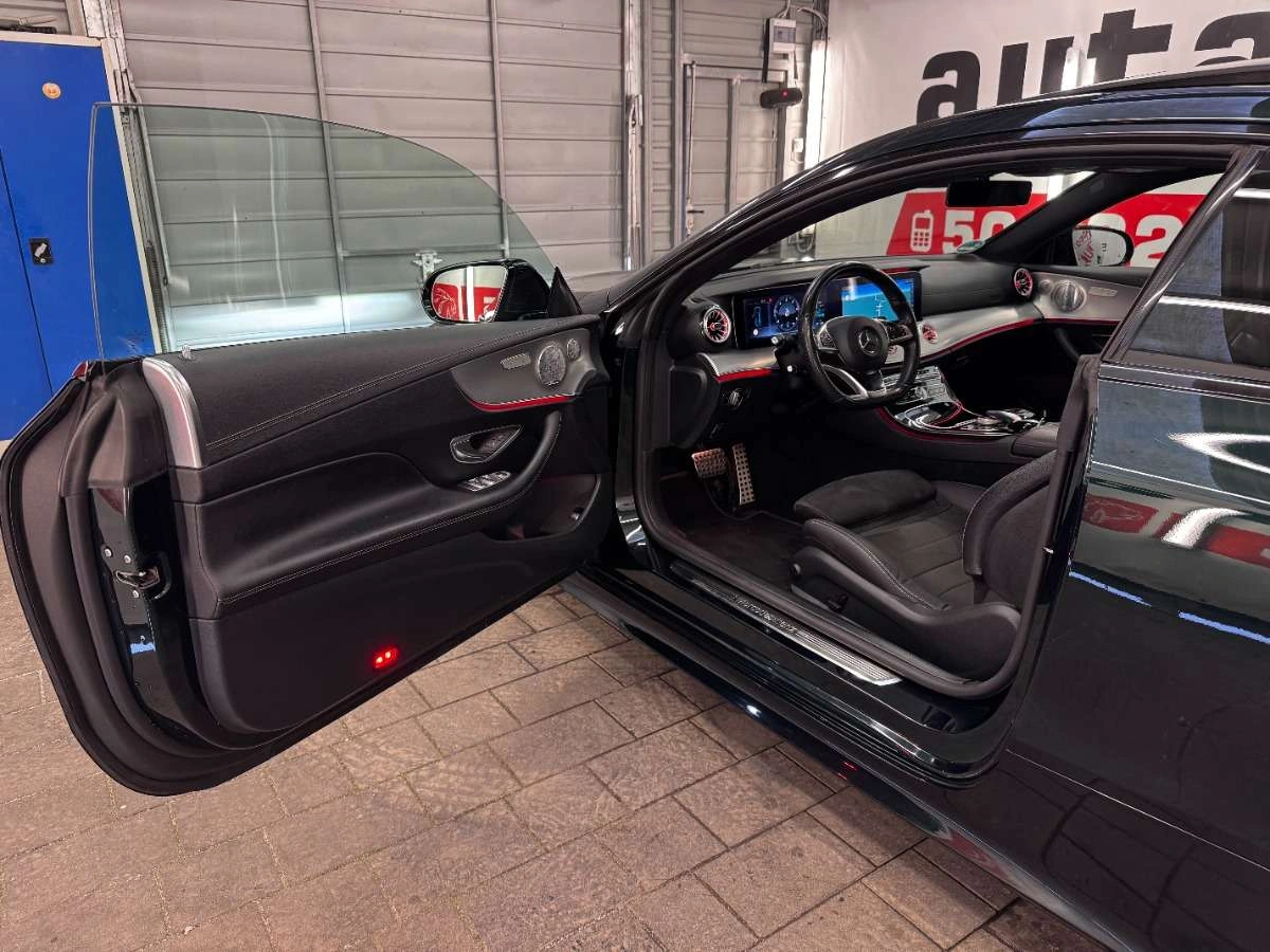 Mercedes-Benz Klasa E - Zdjęcie 22