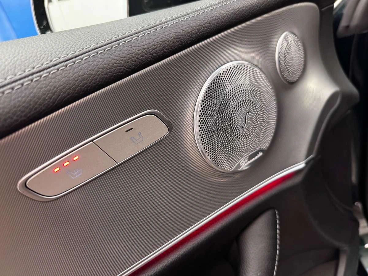 Mercedes-Benz Klasa E - Zdjęcie 49