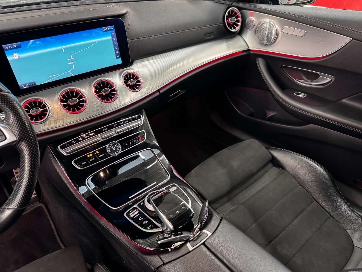 Mercedes-Benz Klasa E - Zdjęcie 30