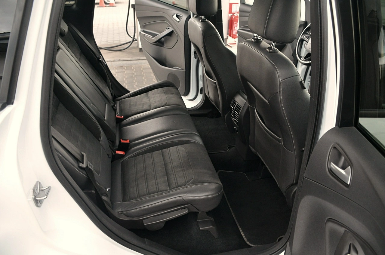 Ford Kuga - Zdjęcie 15