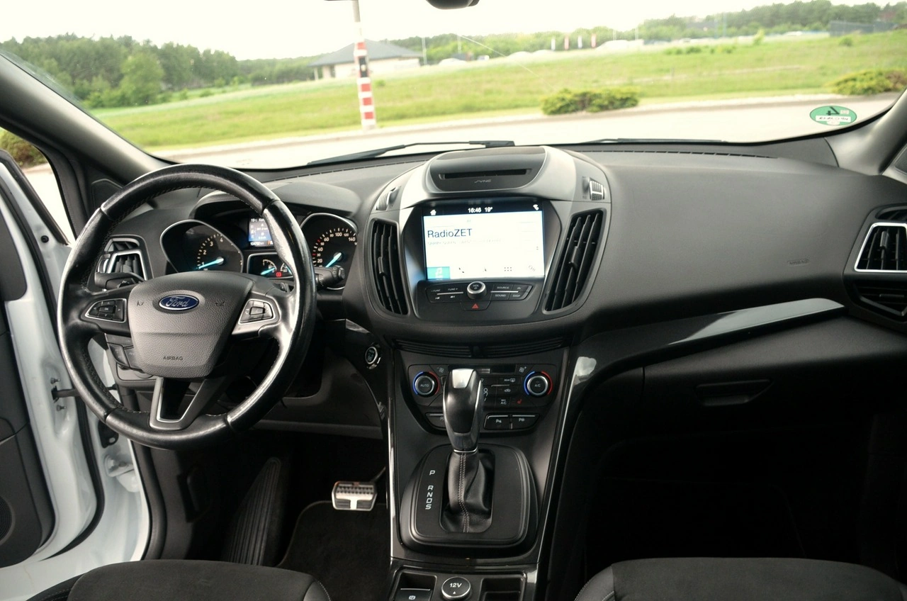 Ford Kuga - Zdjęcie 17