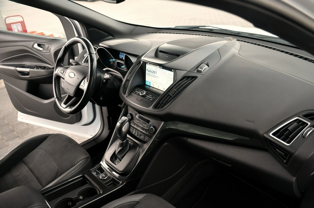 Ford Kuga - Zdjęcie 20