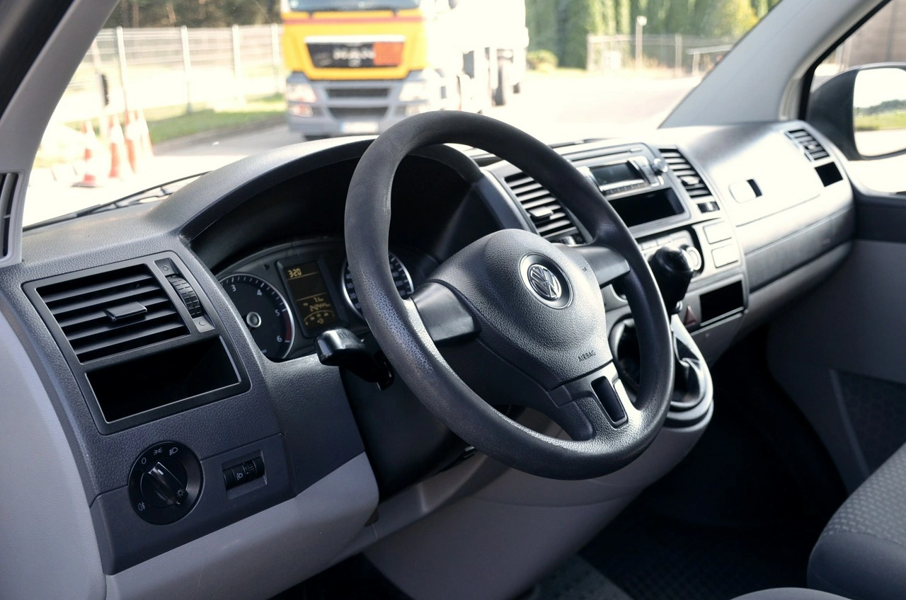 Volkswagen Transporter - Zdjęcie 19