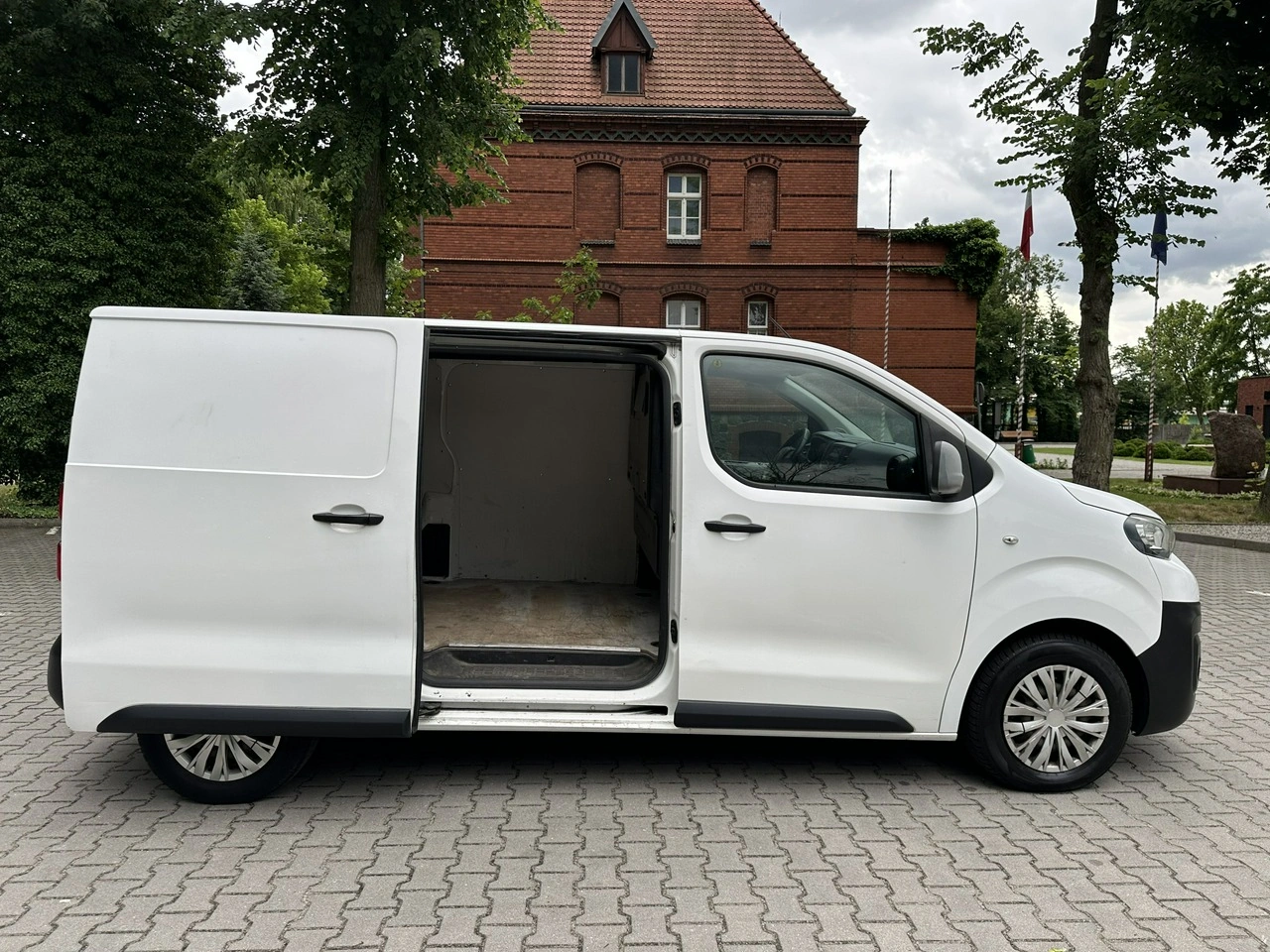 Peugeot Expert - Zdjęcie 28