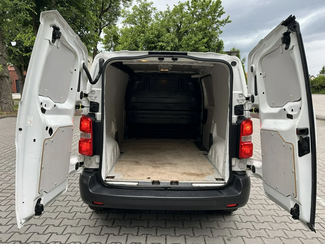 Peugeot Expert - Zdjęcie 30