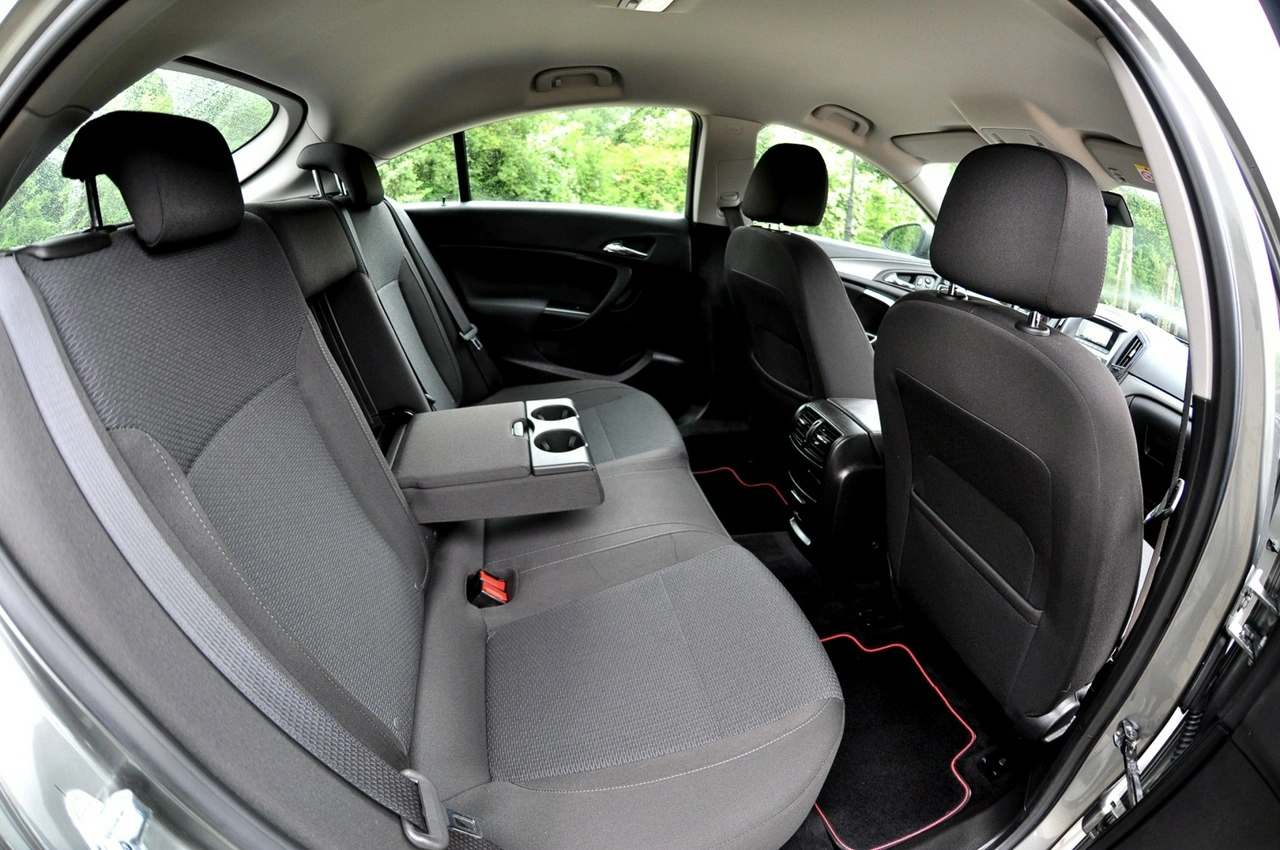 Opel Insignia - Zdjęcie 9