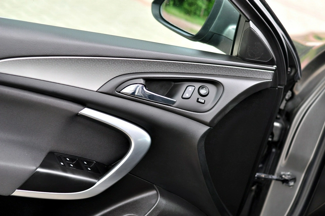 Opel Insignia - Zdjęcie 13