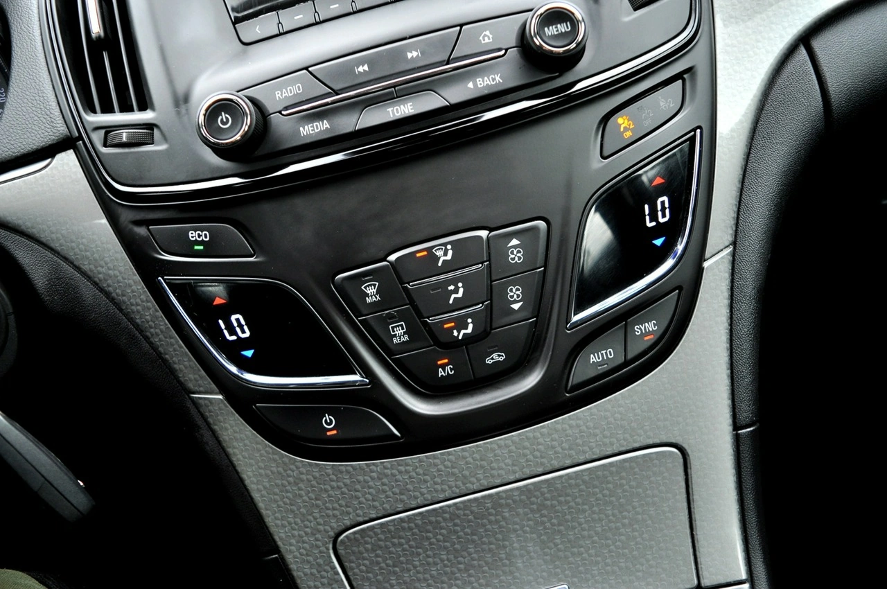 Opel Insignia - Zdjęcie 19