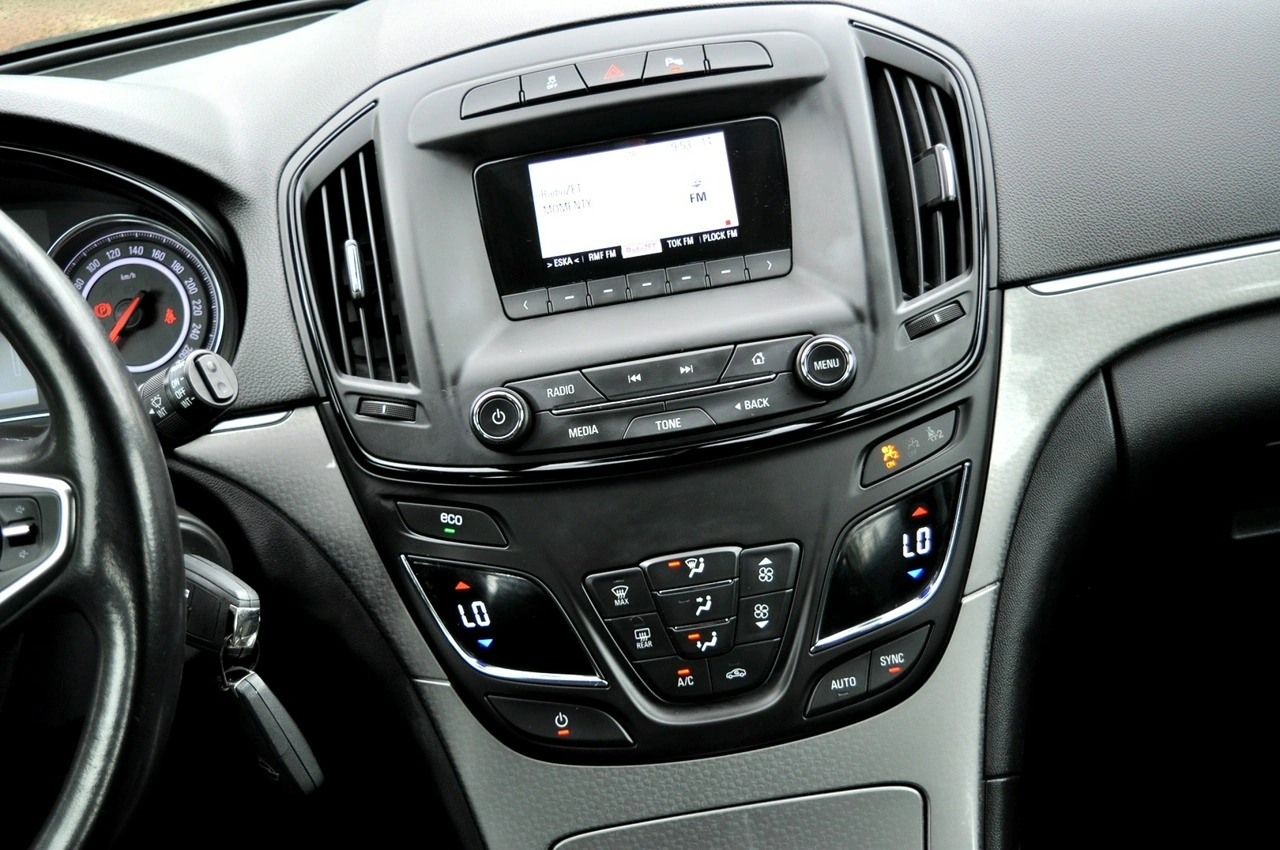Opel Insignia - Zdjęcie 20