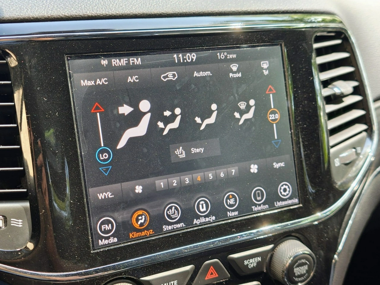 Jeep Grand Cherokee - Zdjęcie 22