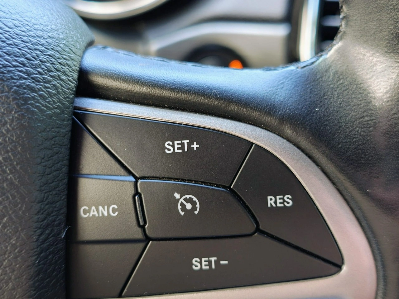 Jeep Grand Cherokee - Zdjęcie 26