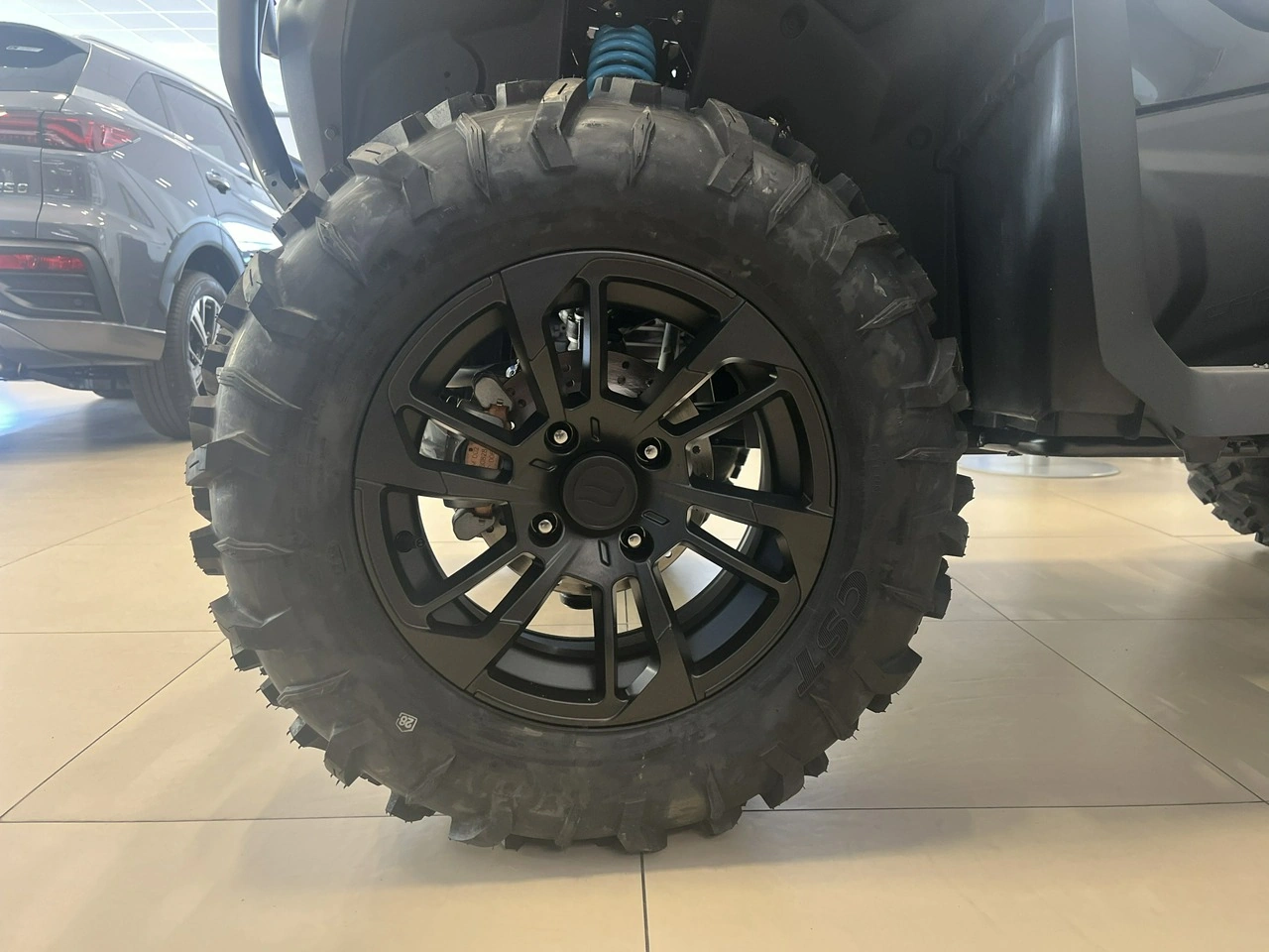 CF Moto C-Force - Zdjęcie 9