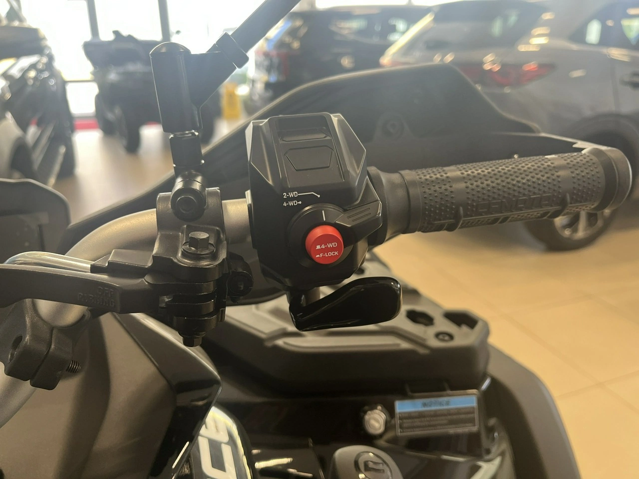 CF Moto C-Force - Zdjęcie 13