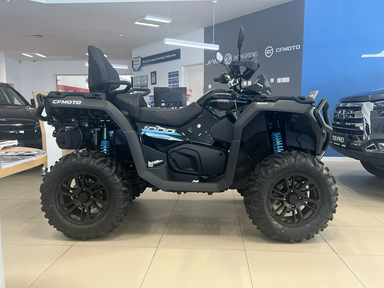CF Moto C-Force - Zdjęcie 1