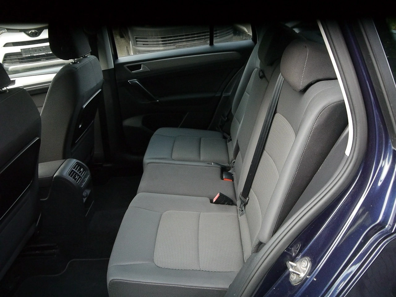 Volkswagen Golf Sportsvan - Zdjęcie 29