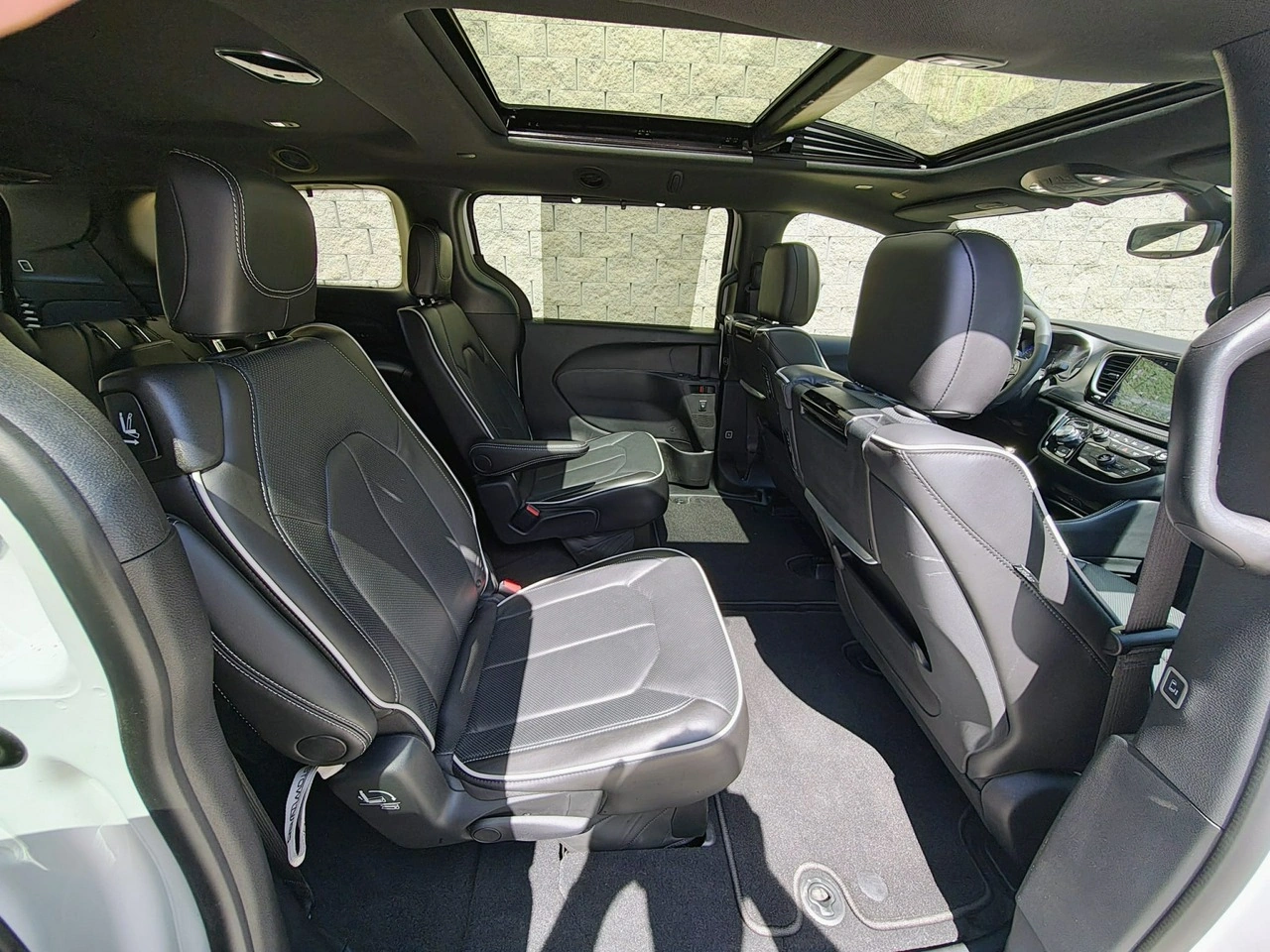 Chrysler Pacifica - Zdjęcie 12