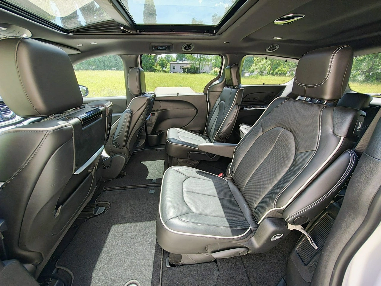 Chrysler Pacifica - Zdjęcie 13