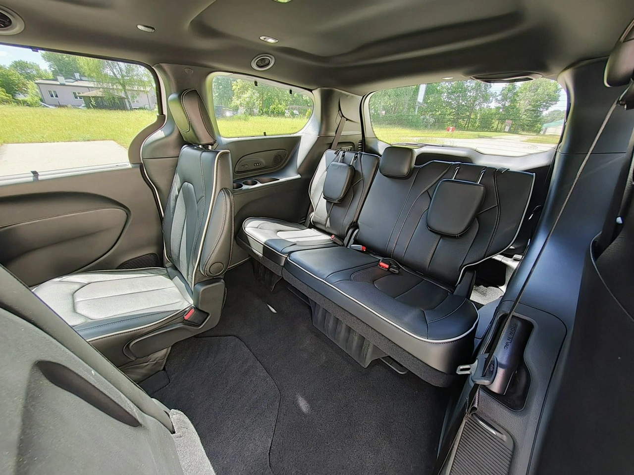 Chrysler Pacifica - Zdjęcie 15