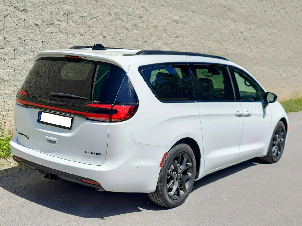 Chrysler Pacifica - Zdjęcie 3