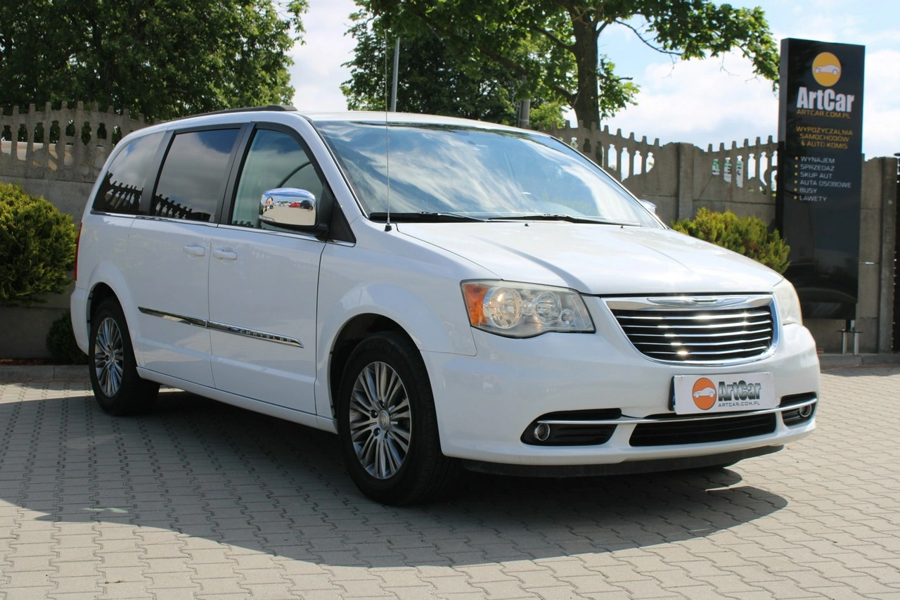 Chrysler Town & Country - Zdjęcie 34
