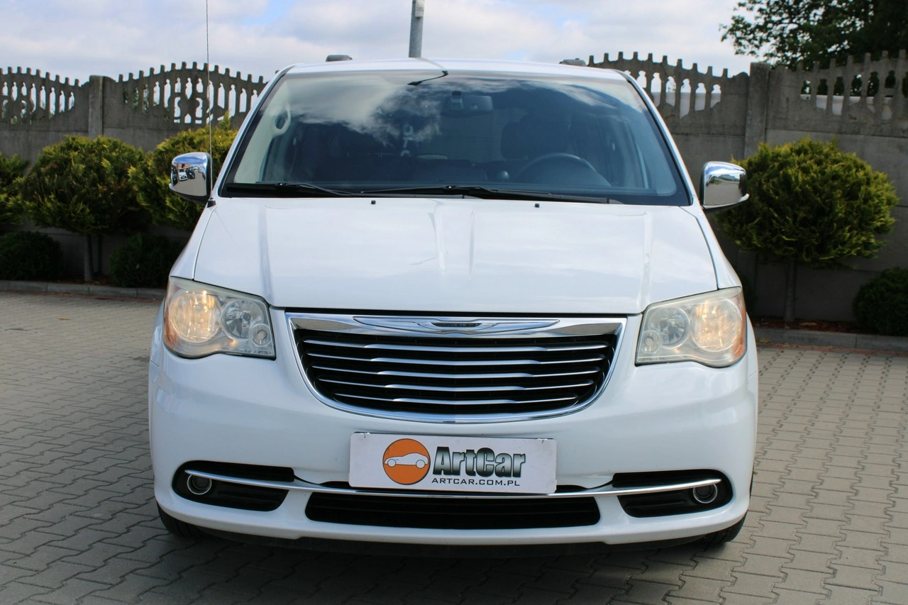 Chrysler Town & Country - Zdjęcie 44