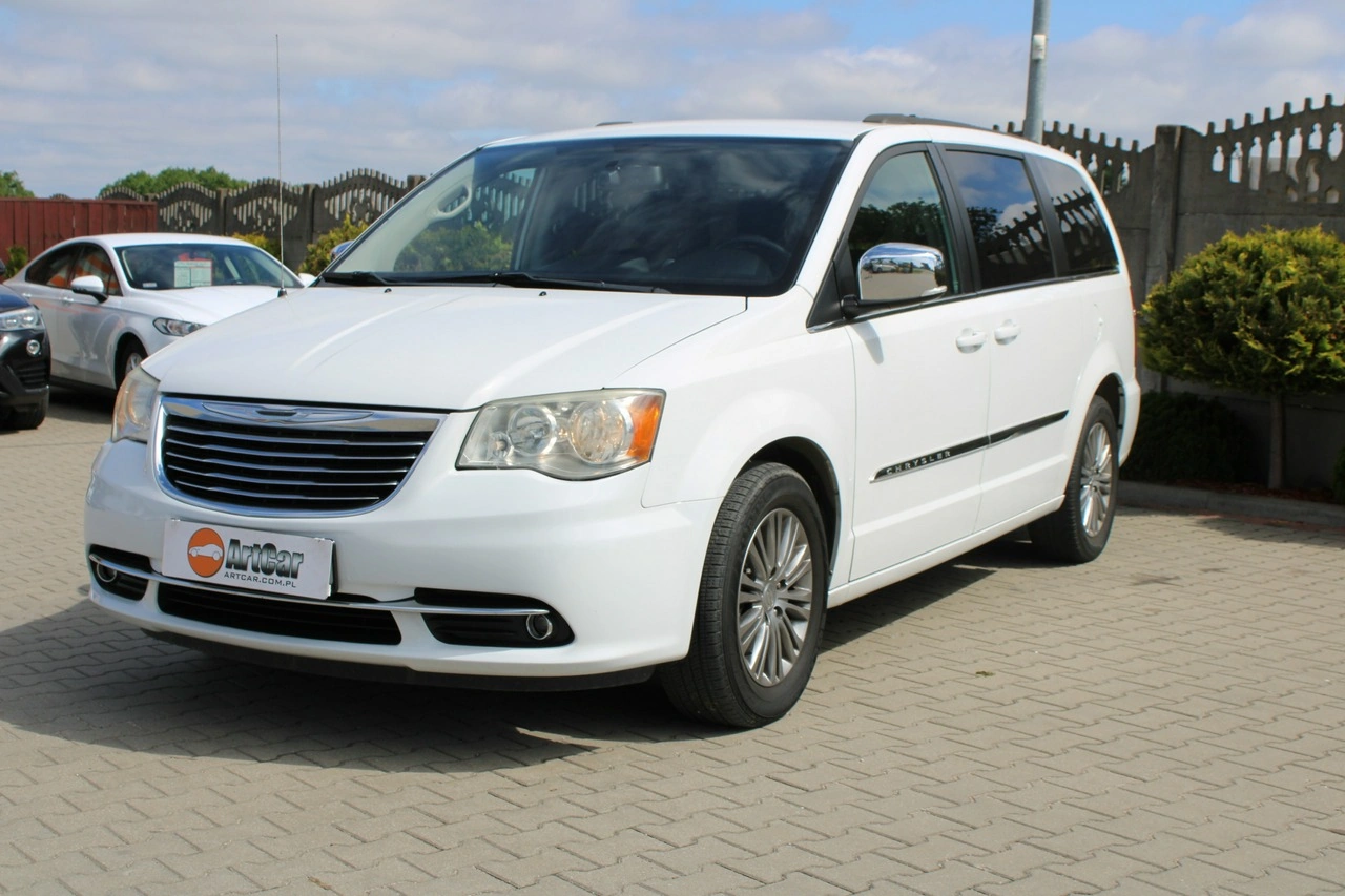Chrysler Town & Country - Zdjęcie 46
