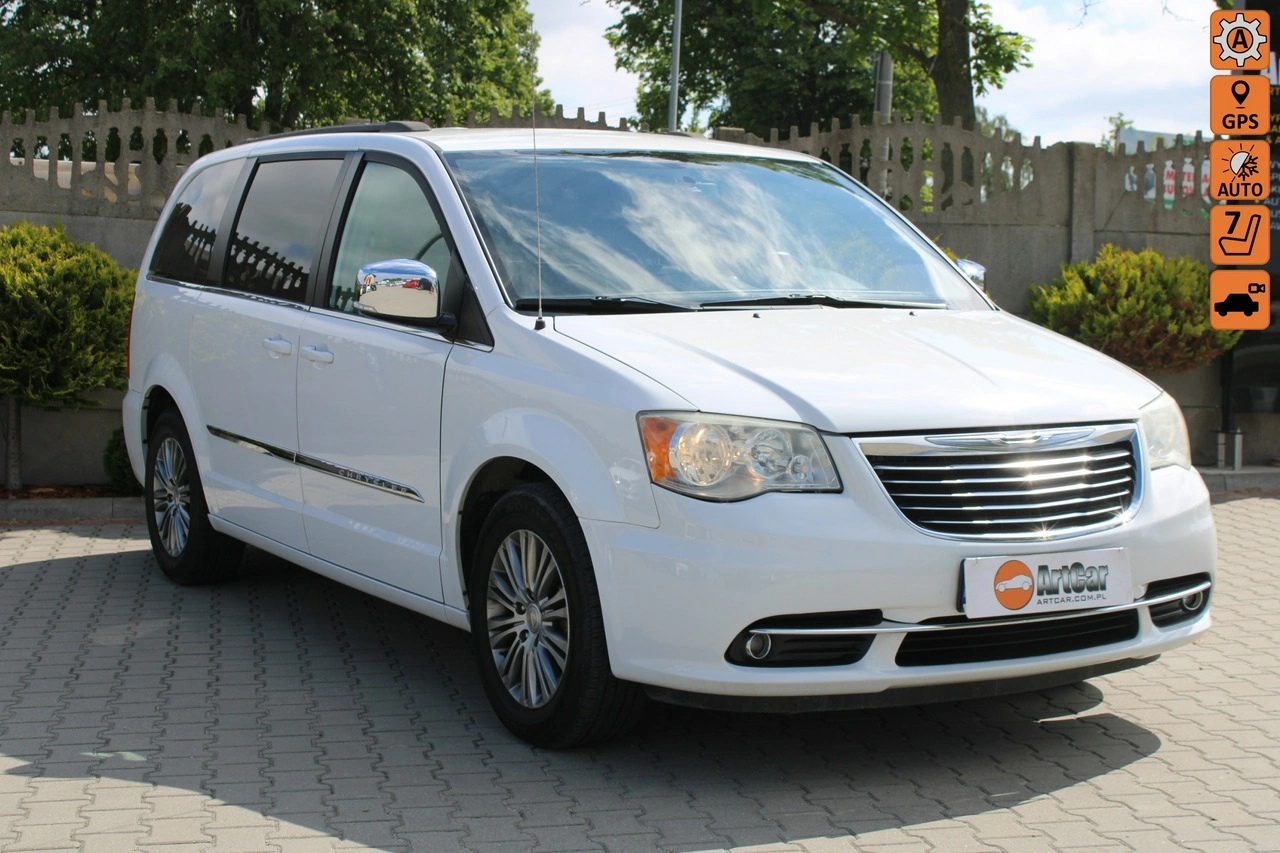 Chrysler Town & Country - Główne zdjęcie
