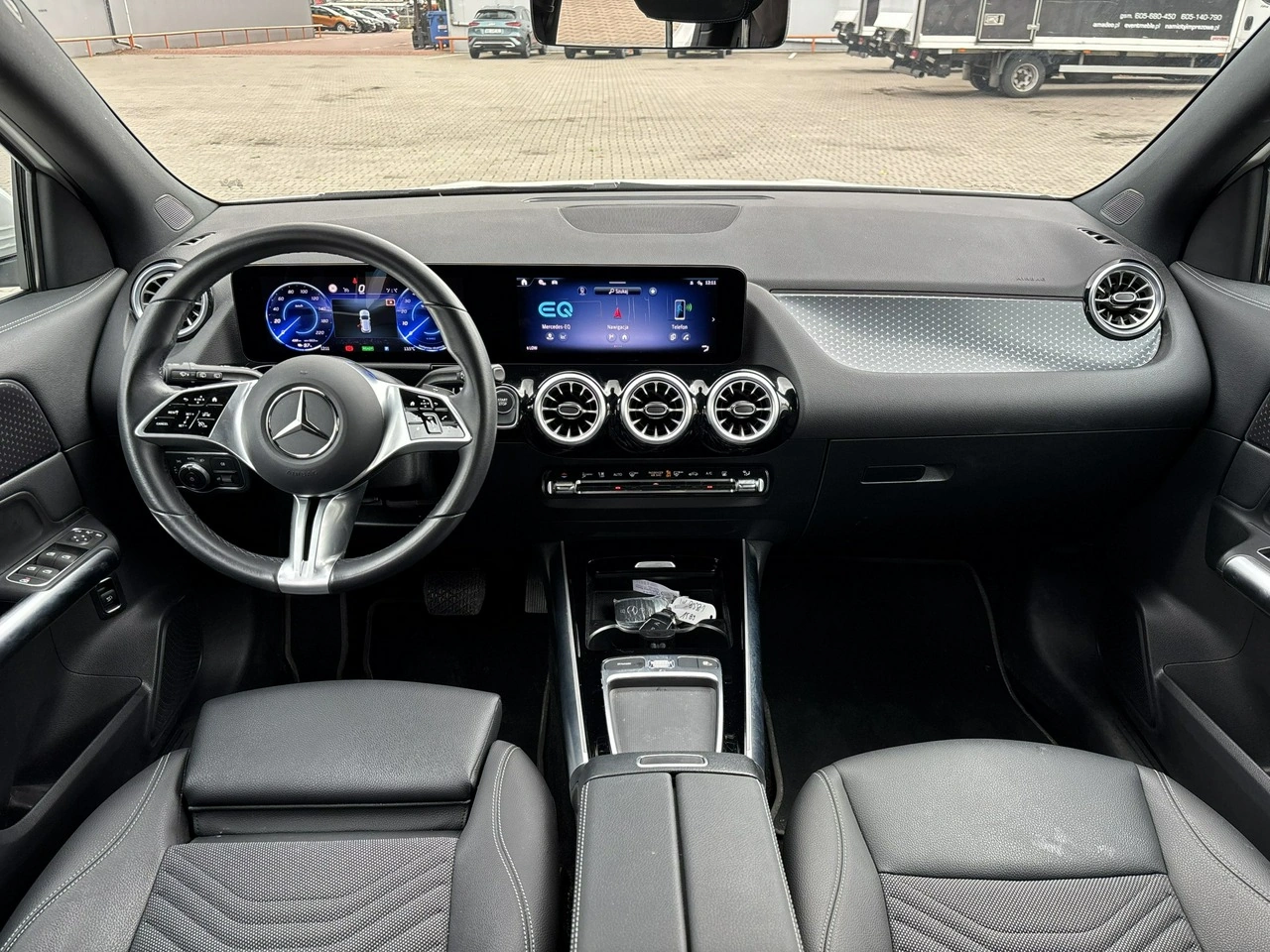 Mercedes EQA - Zdjęcie 12