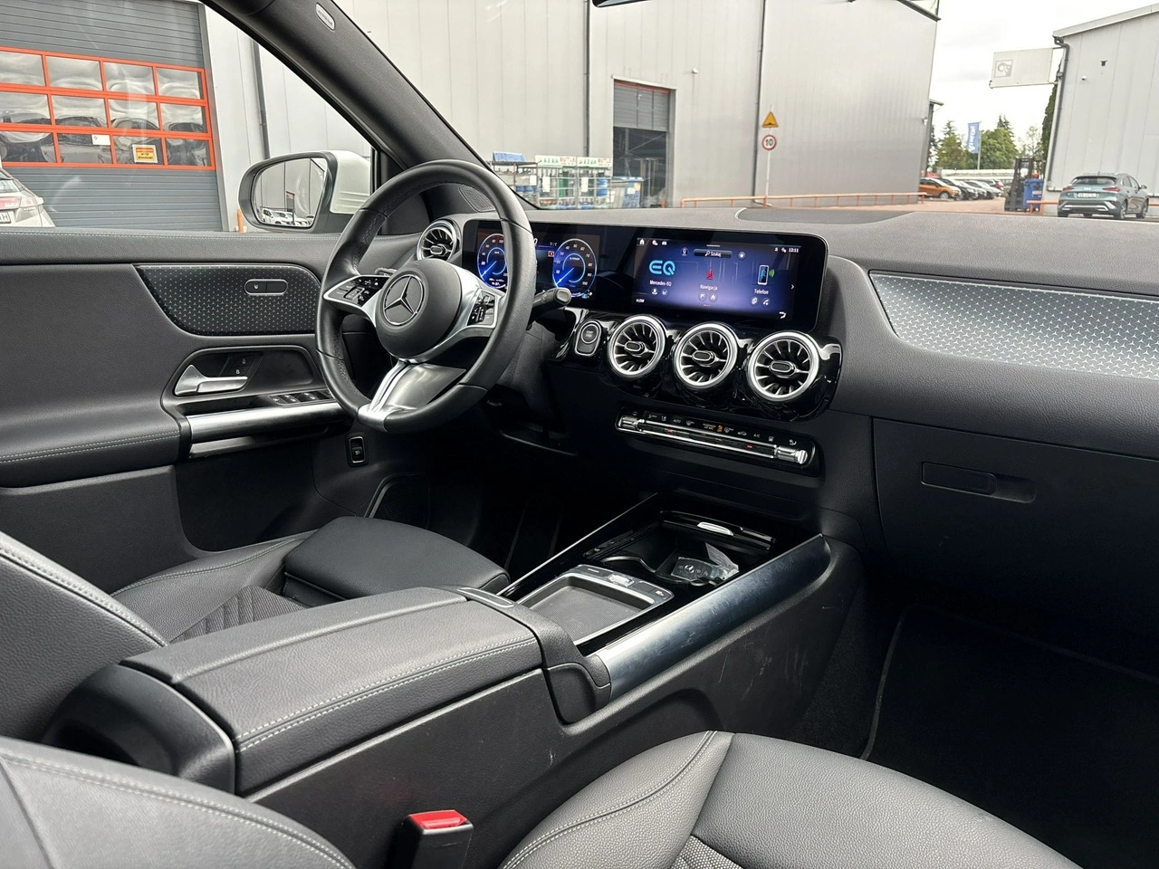 Mercedes EQA - Zdjęcie 13