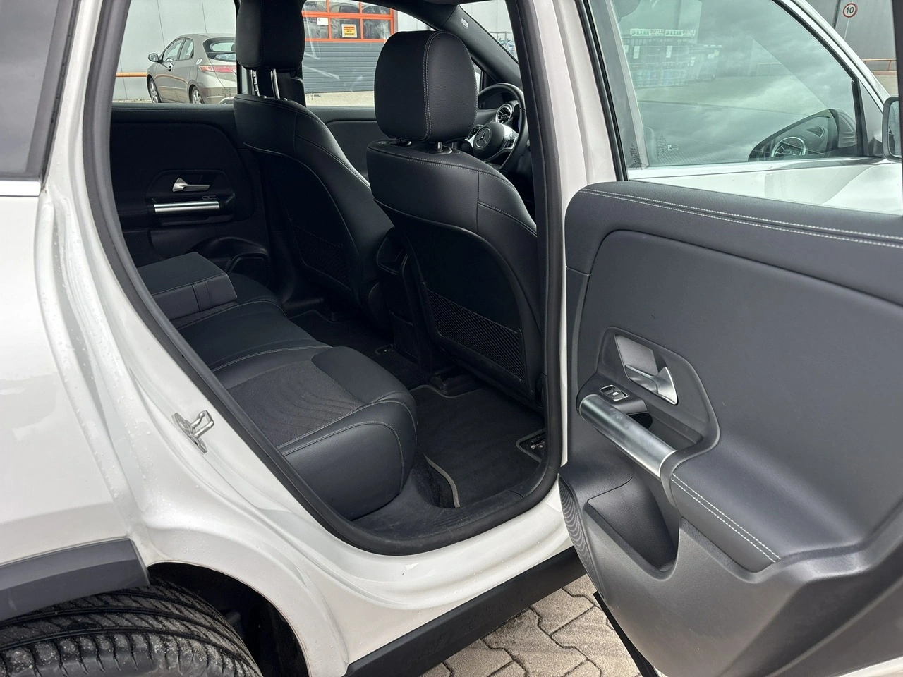 Mercedes EQA - Zdjęcie 17