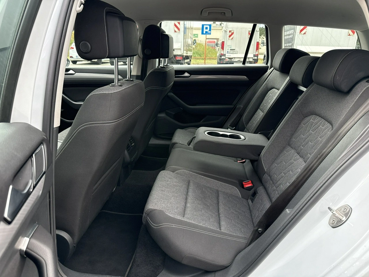 Volkswagen Passat - Zdjęcie 14