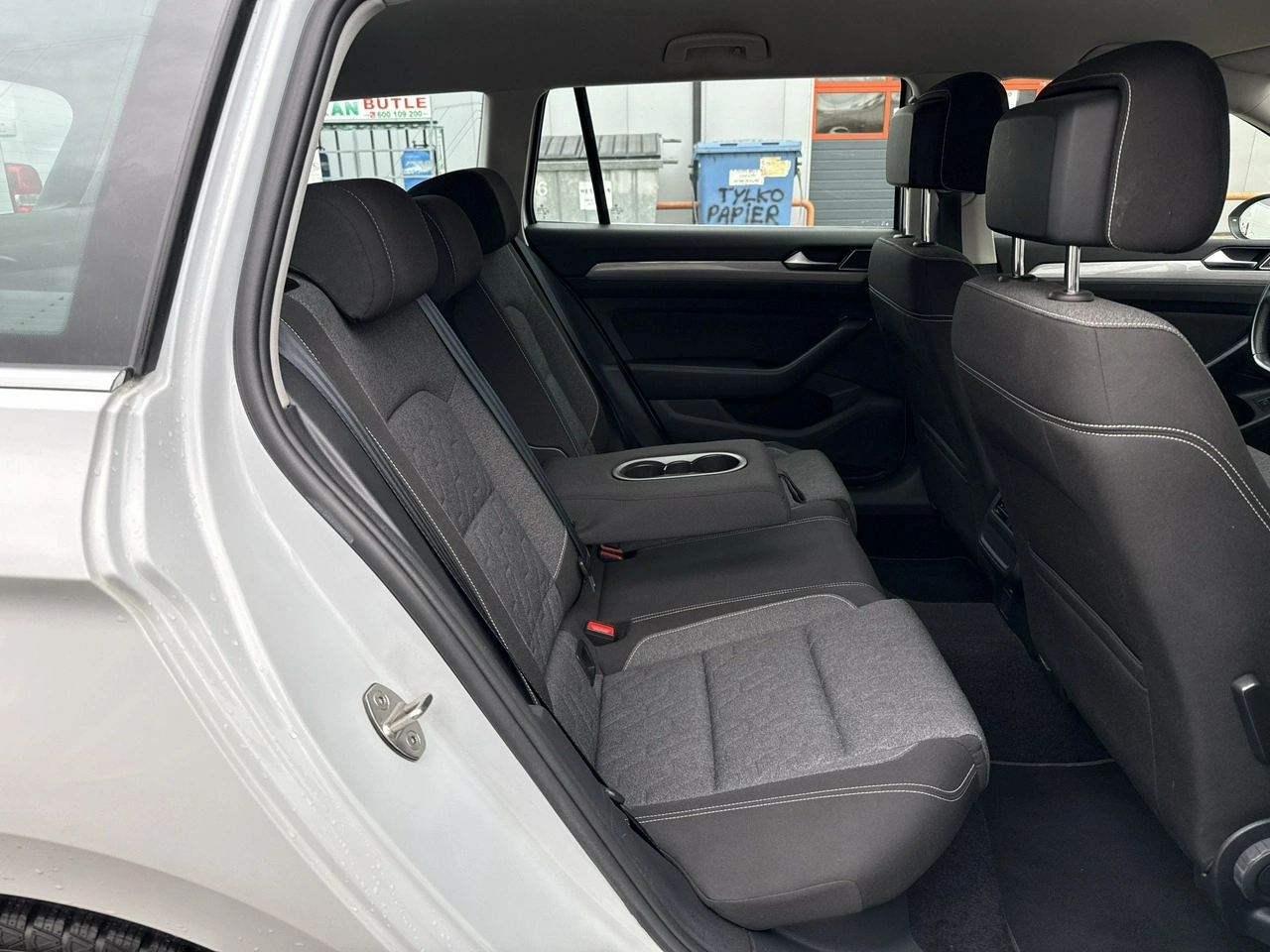 Volkswagen Passat - Zdjęcie 17