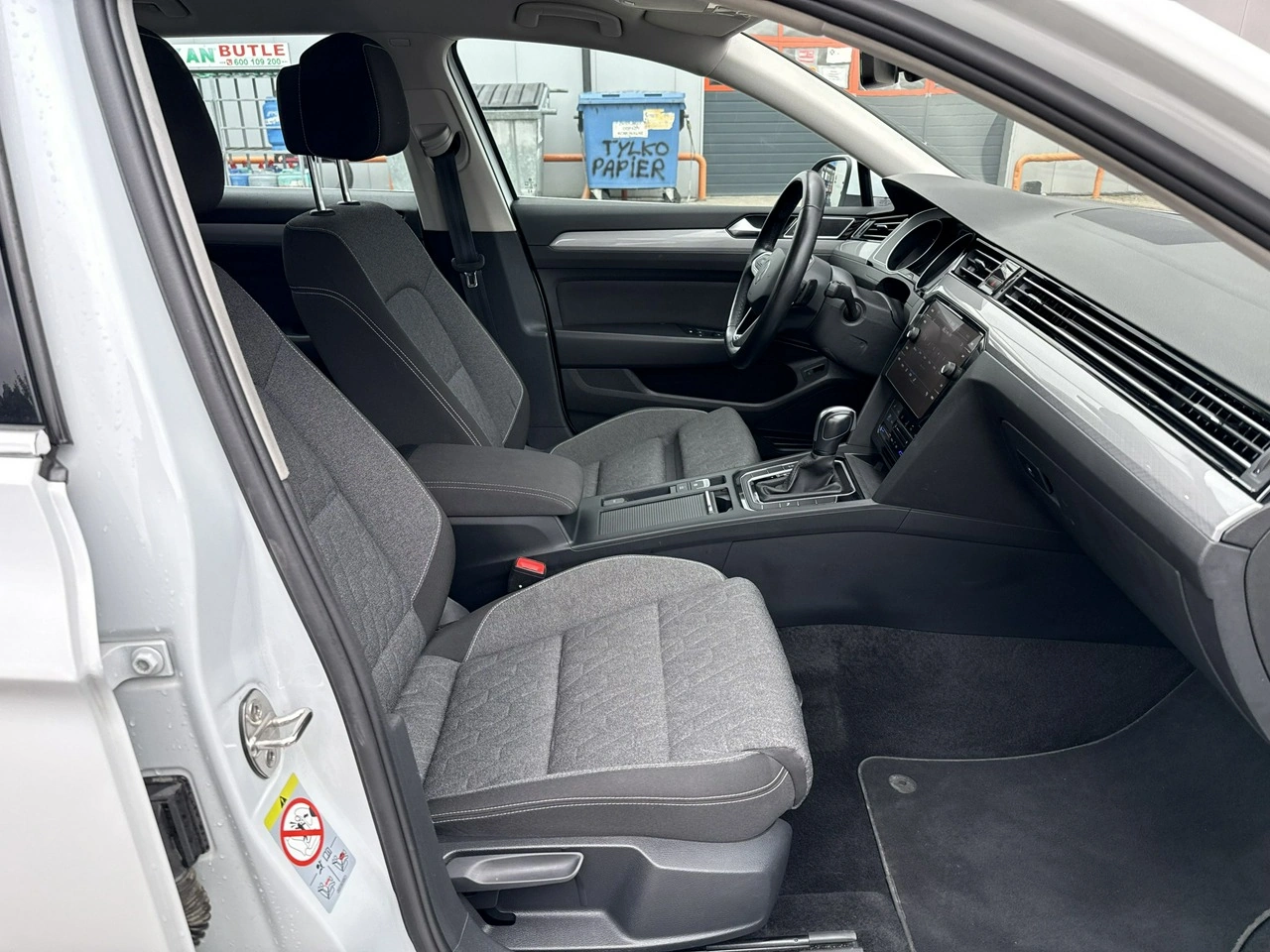 Volkswagen Passat - Zdjęcie 19