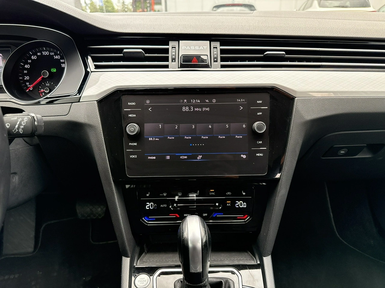 Volkswagen Passat - Zdjęcie 22