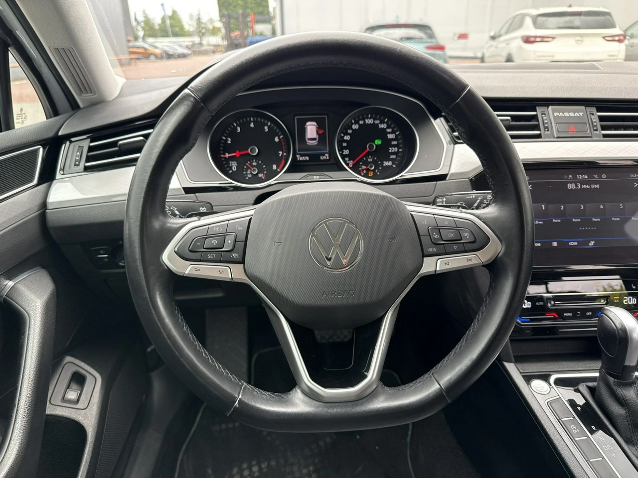 Volkswagen Passat - Zdjęcie 24